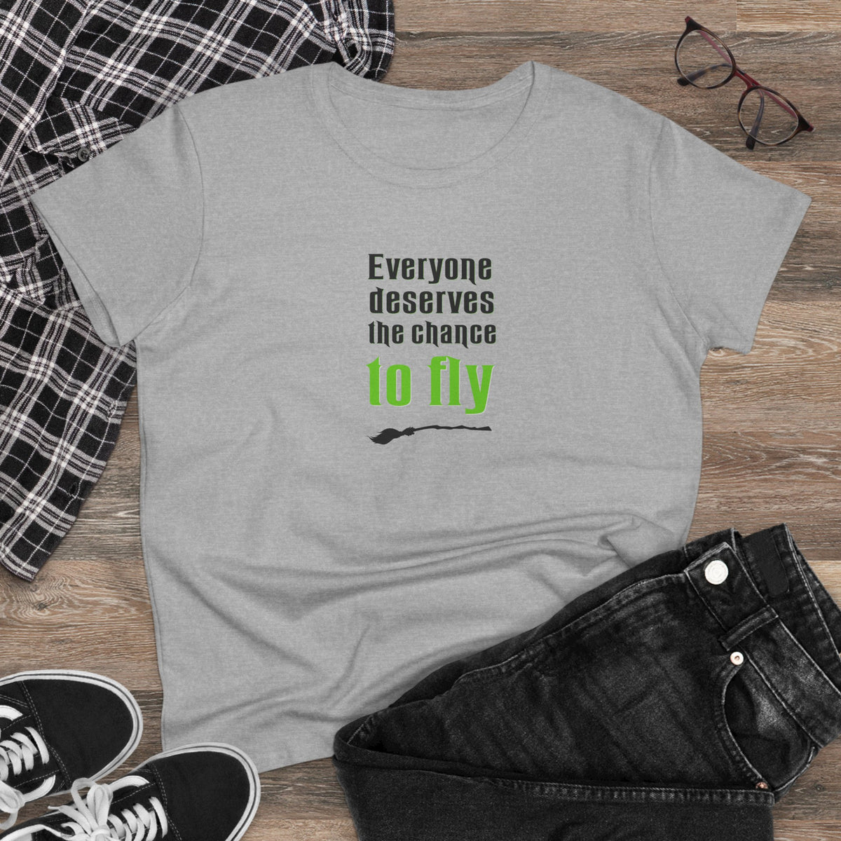 Everybody deserves a chance to fly - Wicked - Women's Midweight Cotton Tee