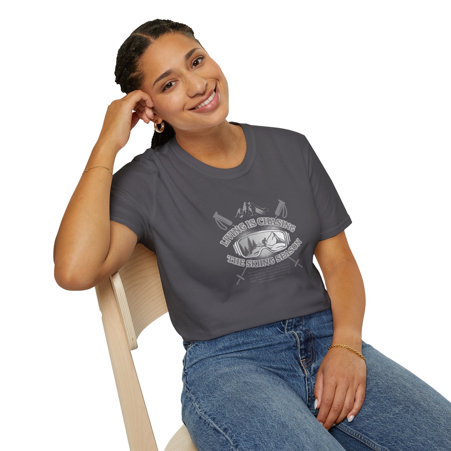 Chasing the ski season - Unisex Softstyle T-Shirt